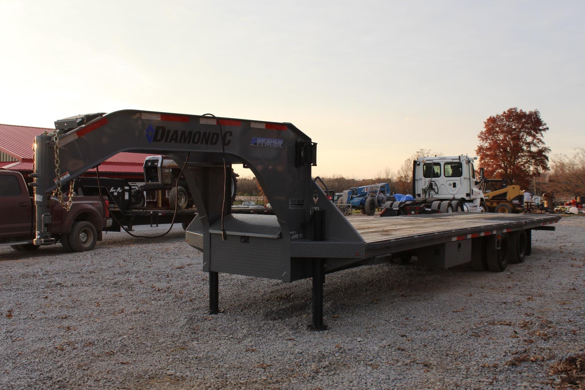 2024 Diamond C FMAX210 Equipment Image0