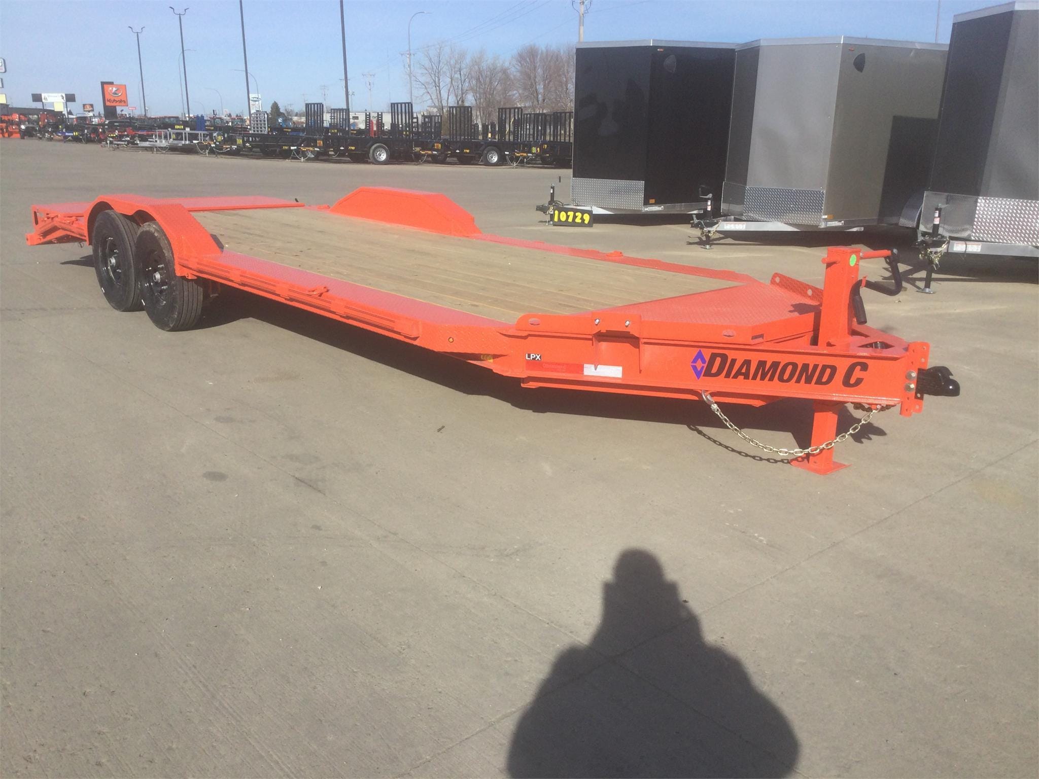 2024 Diamond C LPX Equipment Image0