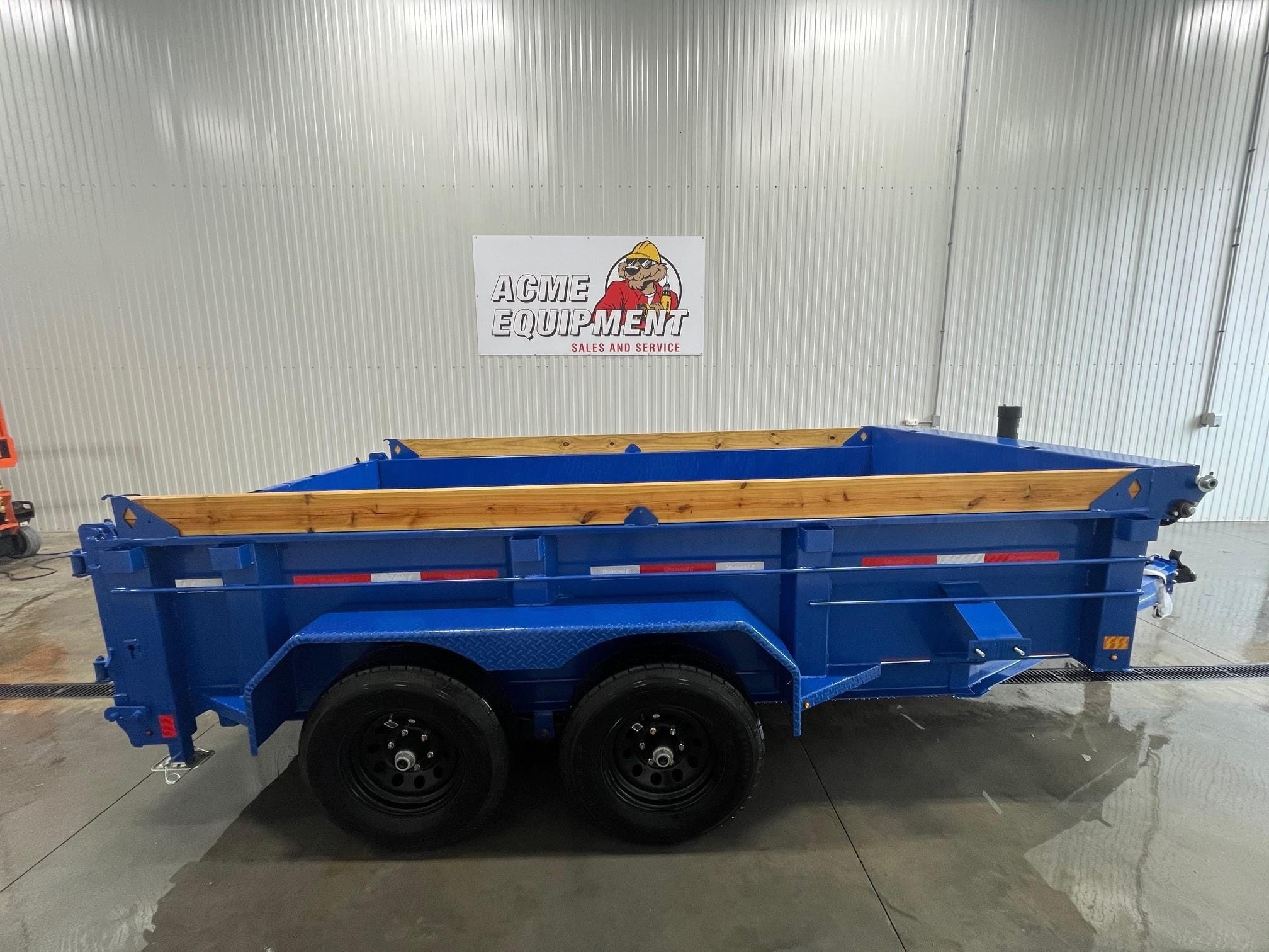 2024 Diamond C MDT 10x77 Equipment Image0