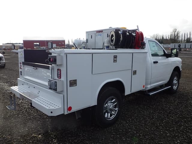 Image of Dodge Ram 2500 equipment image 4