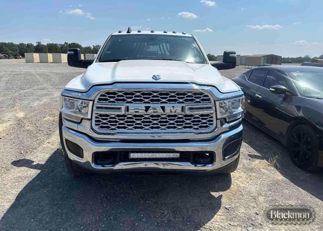 Image of Dodge Ram 4500 equipment image 1