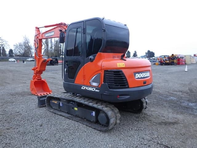 Image of Doosan DX60-9C equipment image 4