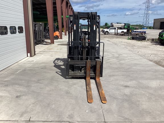 Image of  Doosan G30E-7 equipment image 4