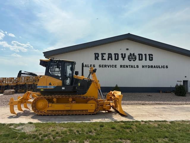 Image of Dressta TD15M II equipment image 2