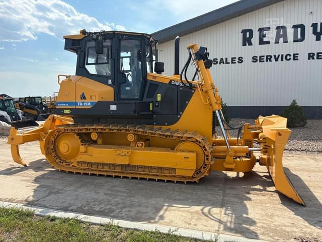 Image of Dressta TD15M II equipment image 1