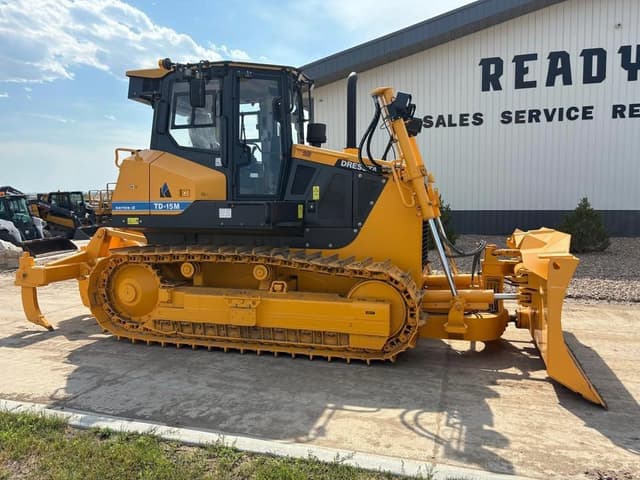 Image of Dressta TD15M II equipment image 1