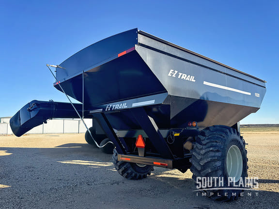 2024 E-Z Trail 1020 Equipment Image0