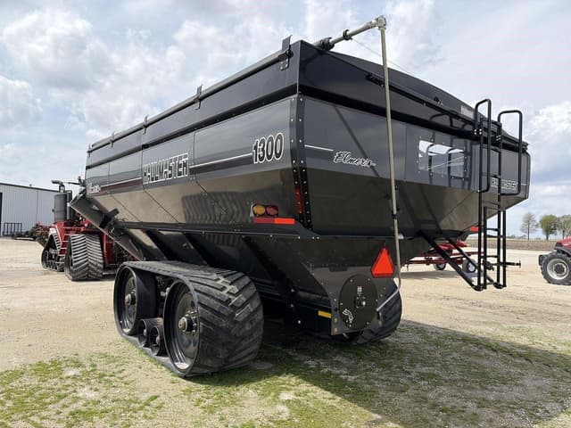 Image of Elmers Haulmaster 1300 equipment image 4