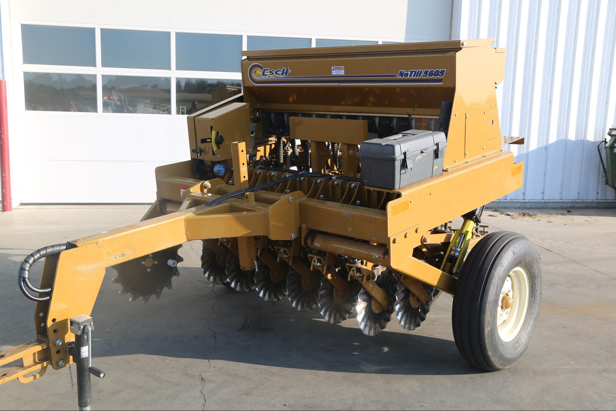 2024 Esch 5605 Equipment Image0