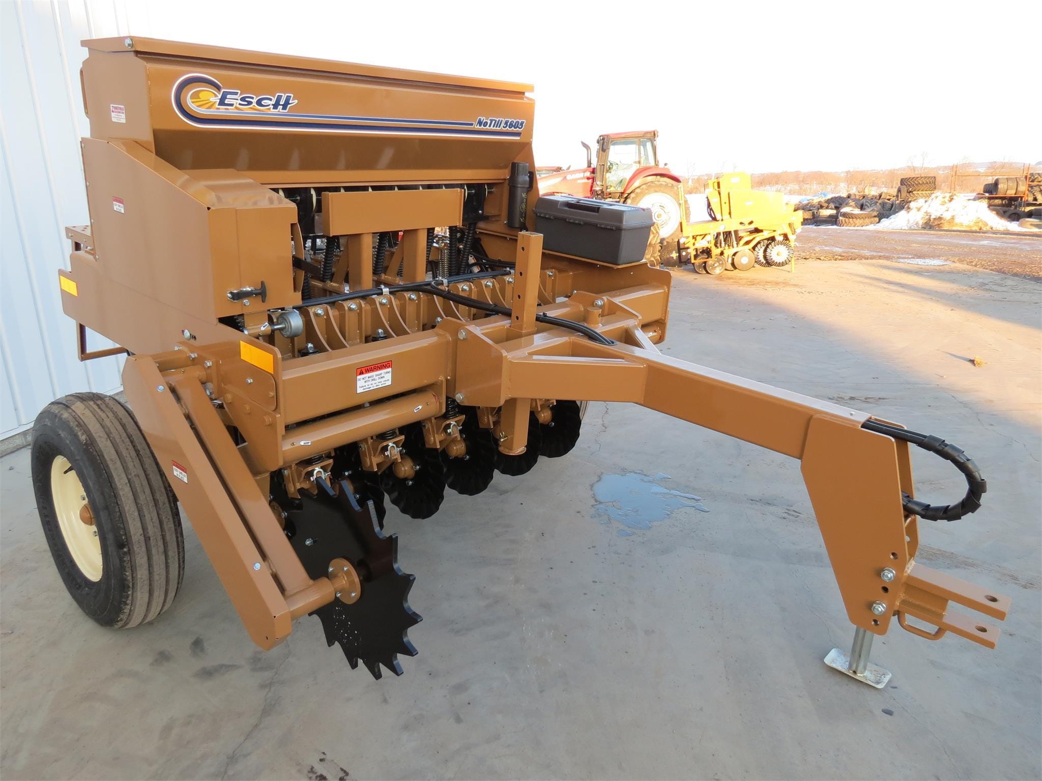 2024 Esch 5605 Equipment Image0