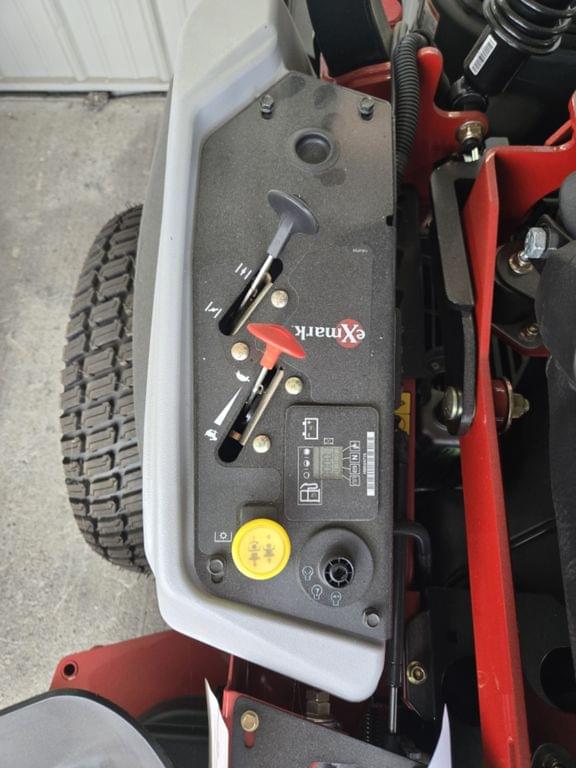 Image of Exmark Lazer Z equipment image 3