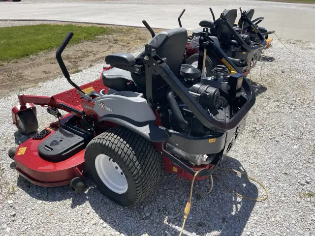 Image of Exmark LZX993EBV726X1 equipment image 4