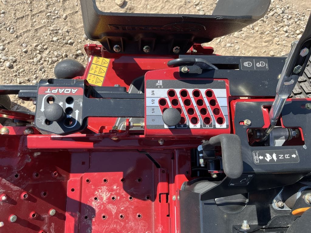 2024 Exmark Lazer Z X-Series Equipment Image0