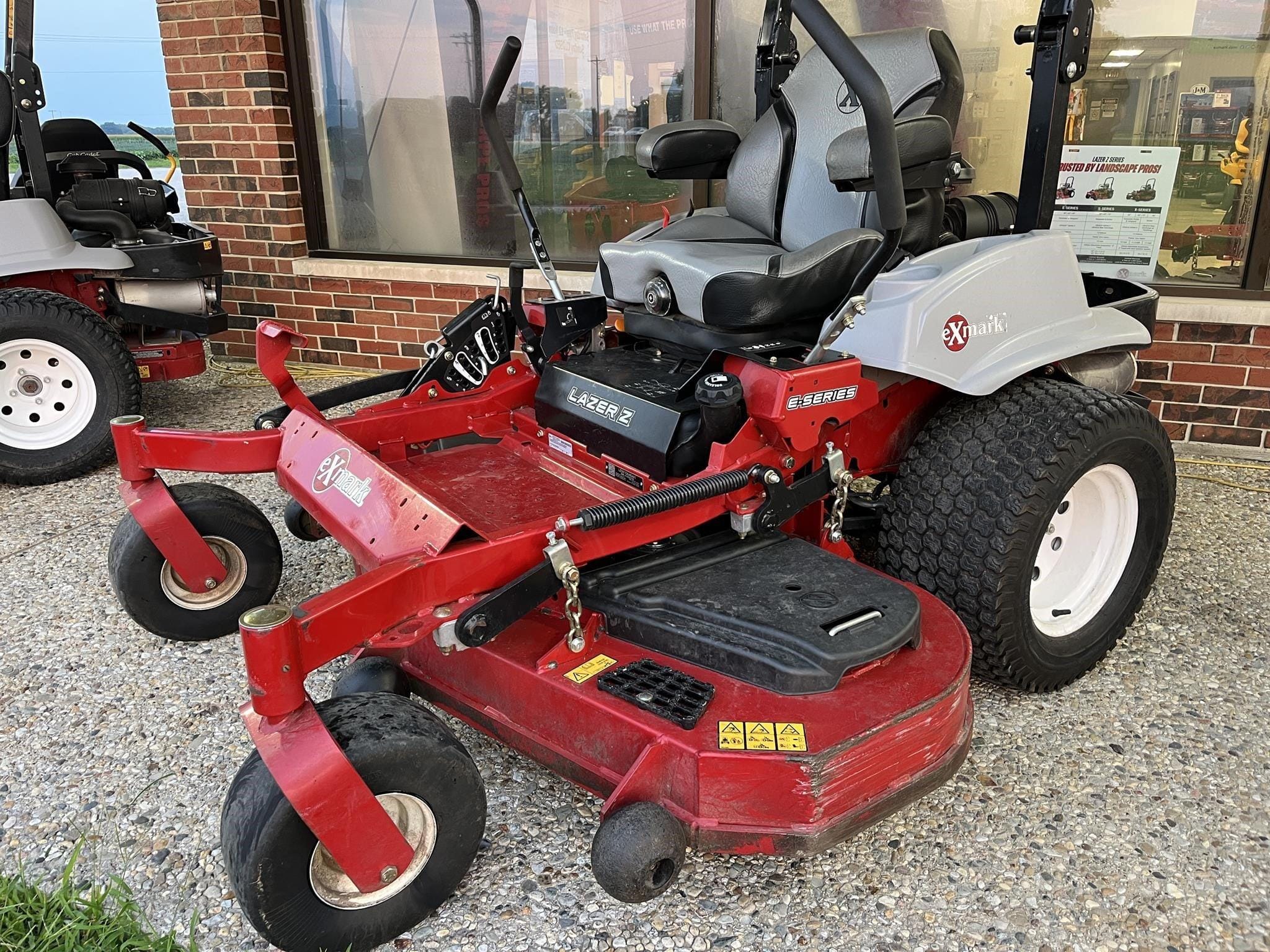 2024 Exmark LZE801GKA604A1 Equipment Image0
