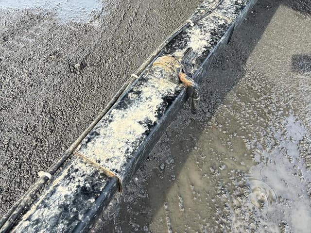 Image of E-Z Trail 880 equipment image 4