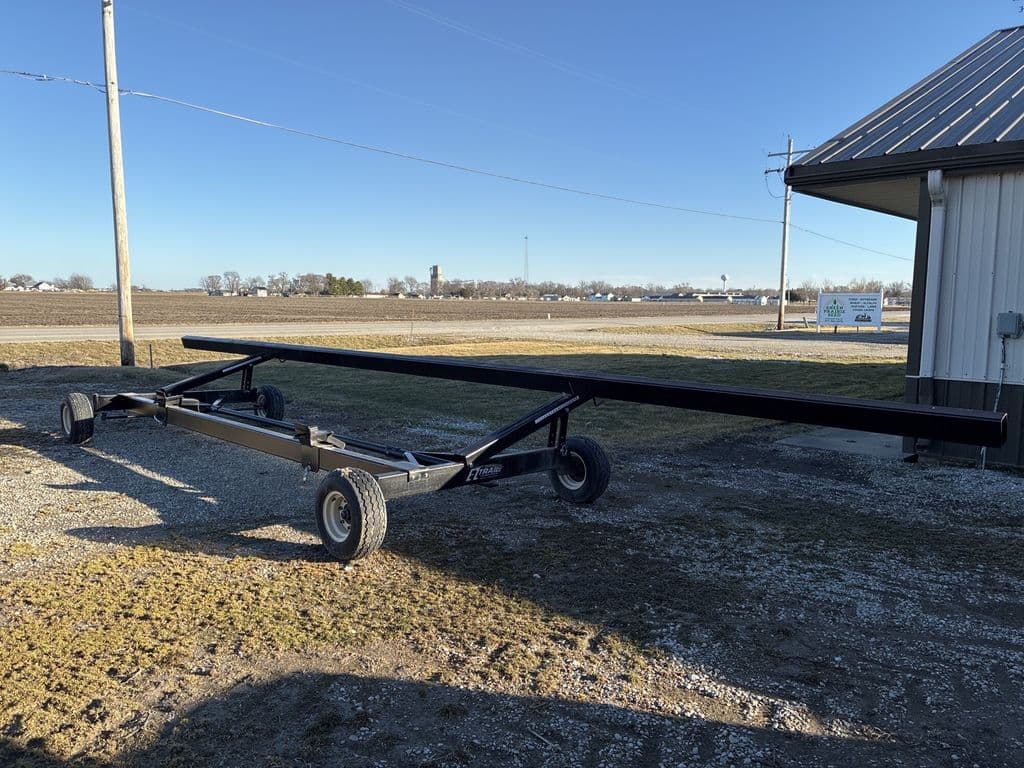 Image of E-Z Trail 680 Image 1