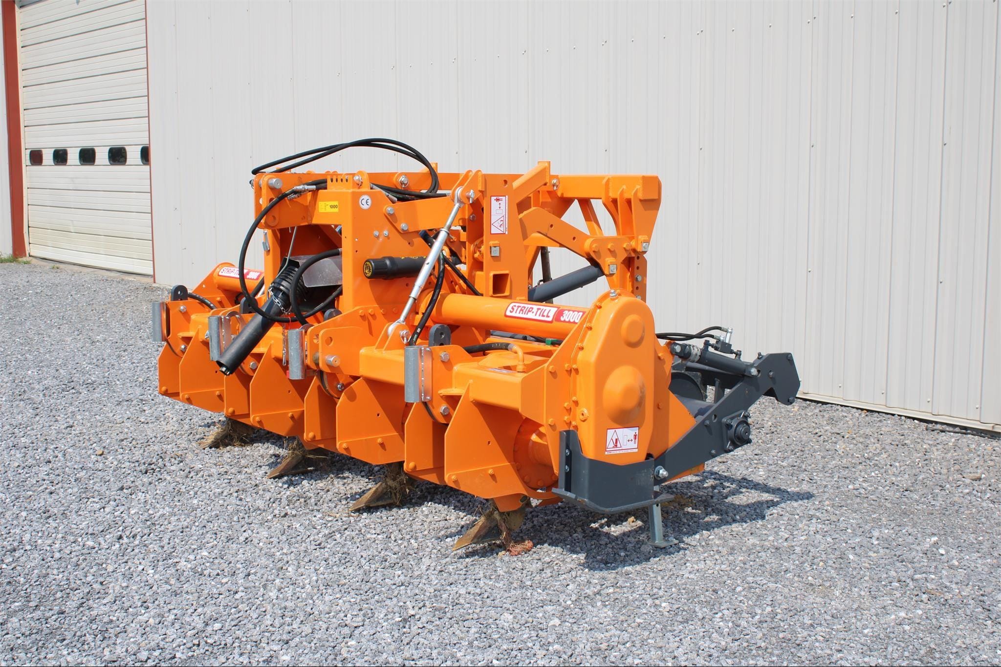 2024 Falc Strip-till 3000 Equipment Image0