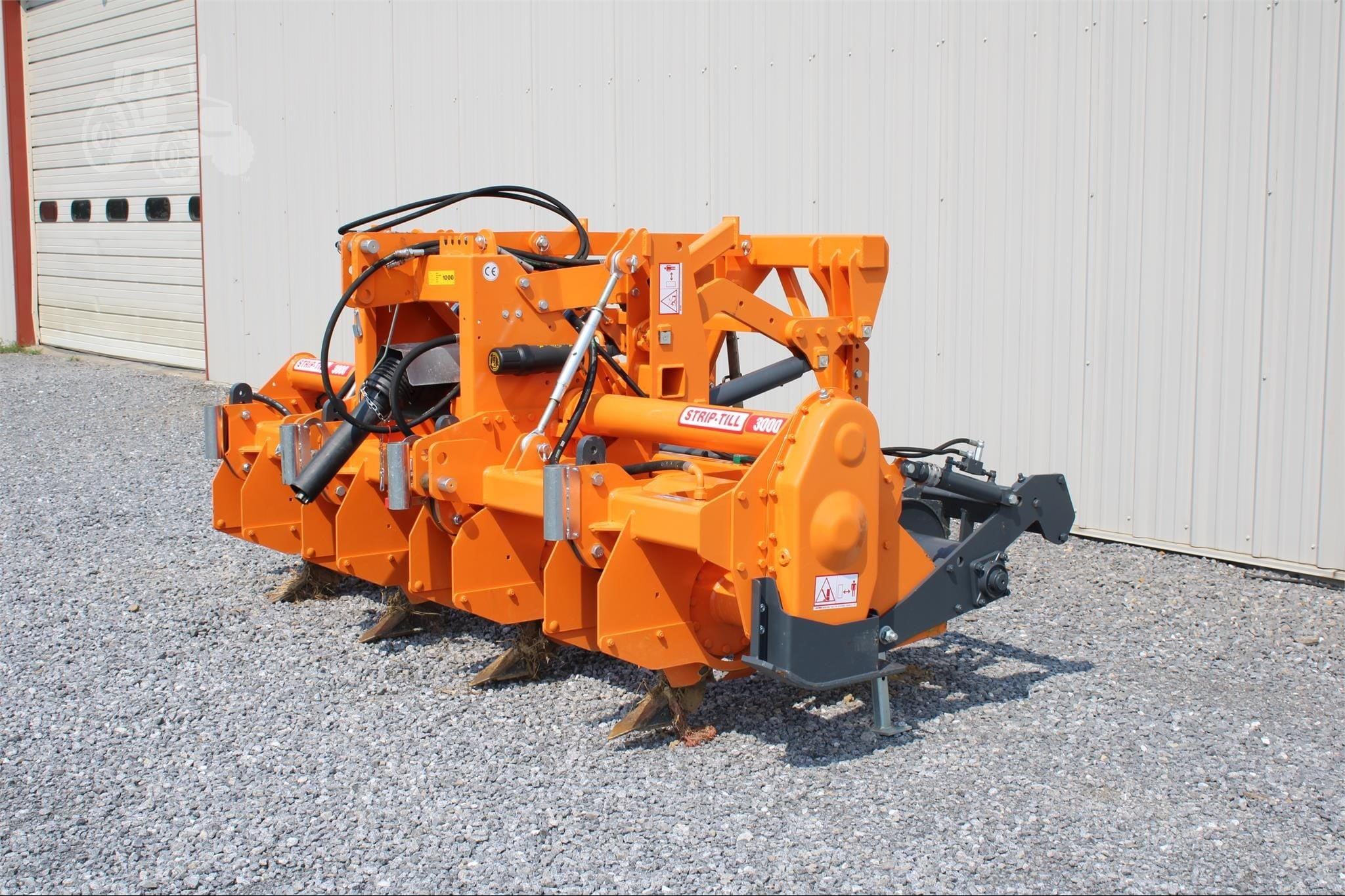 2024 Falc Strip-till 3000 Equipment Image0