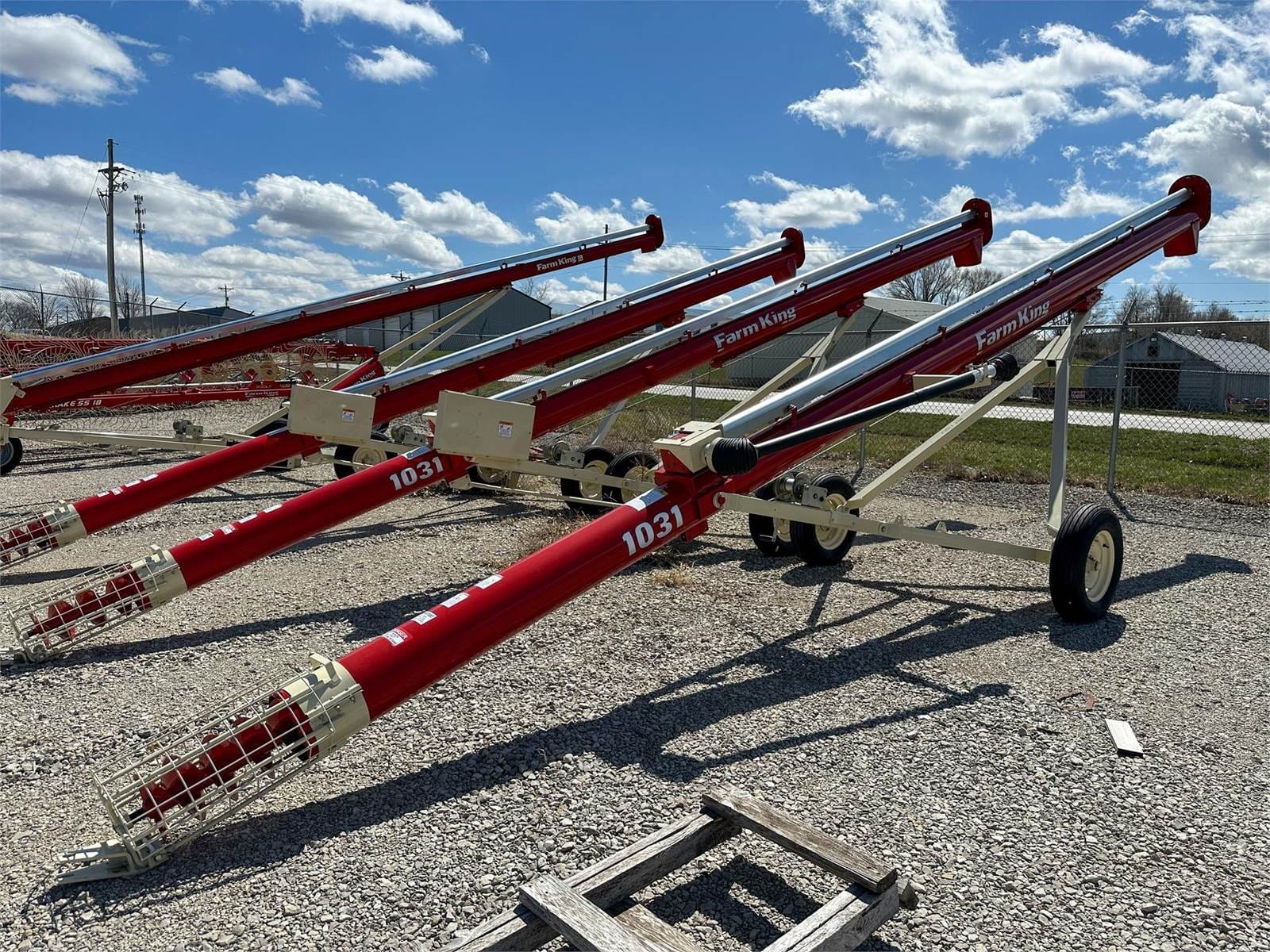 2024 Farm King 1031 Equipment Image0