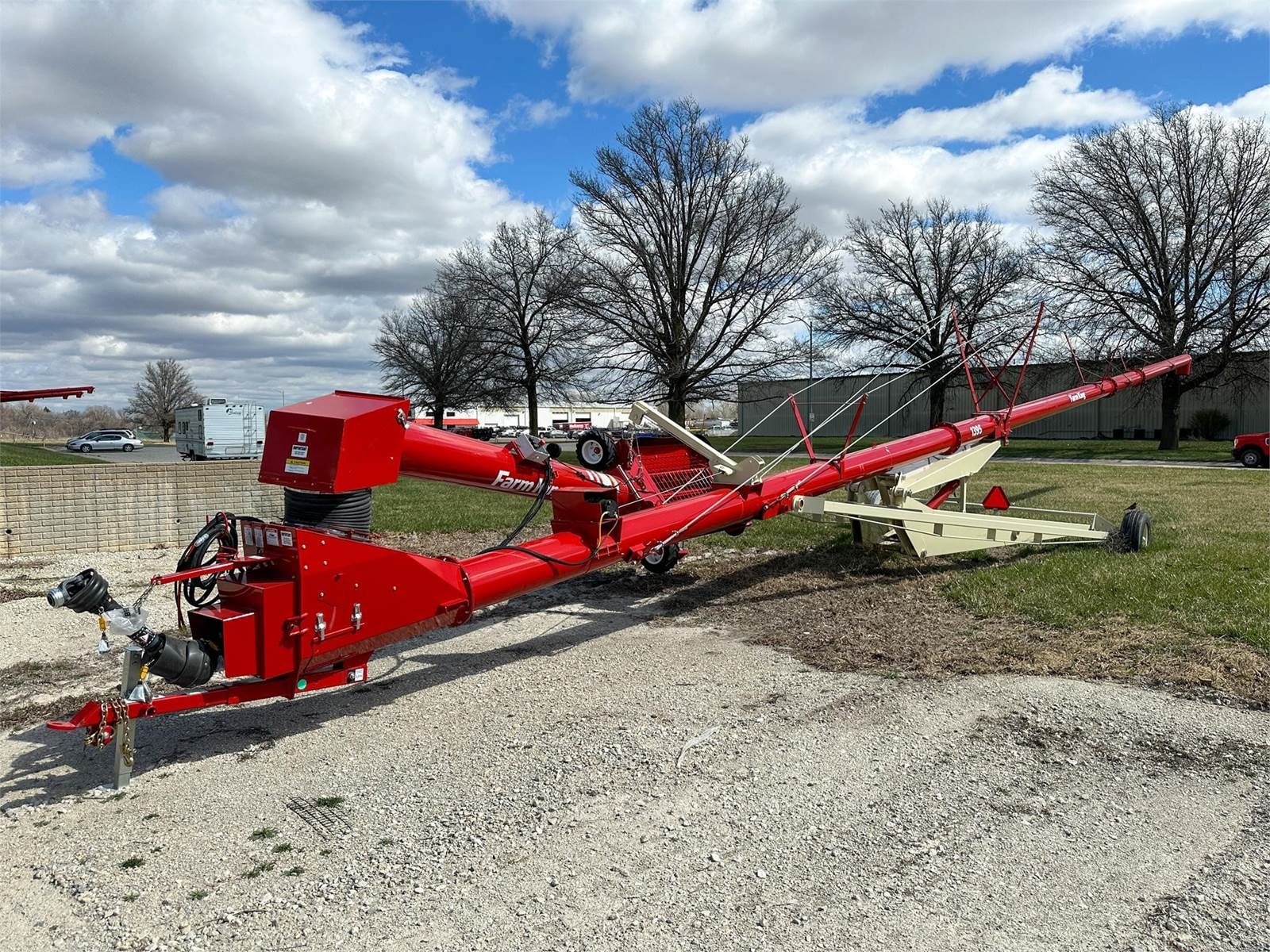 2024 Farm King 1395 Equipment Image0