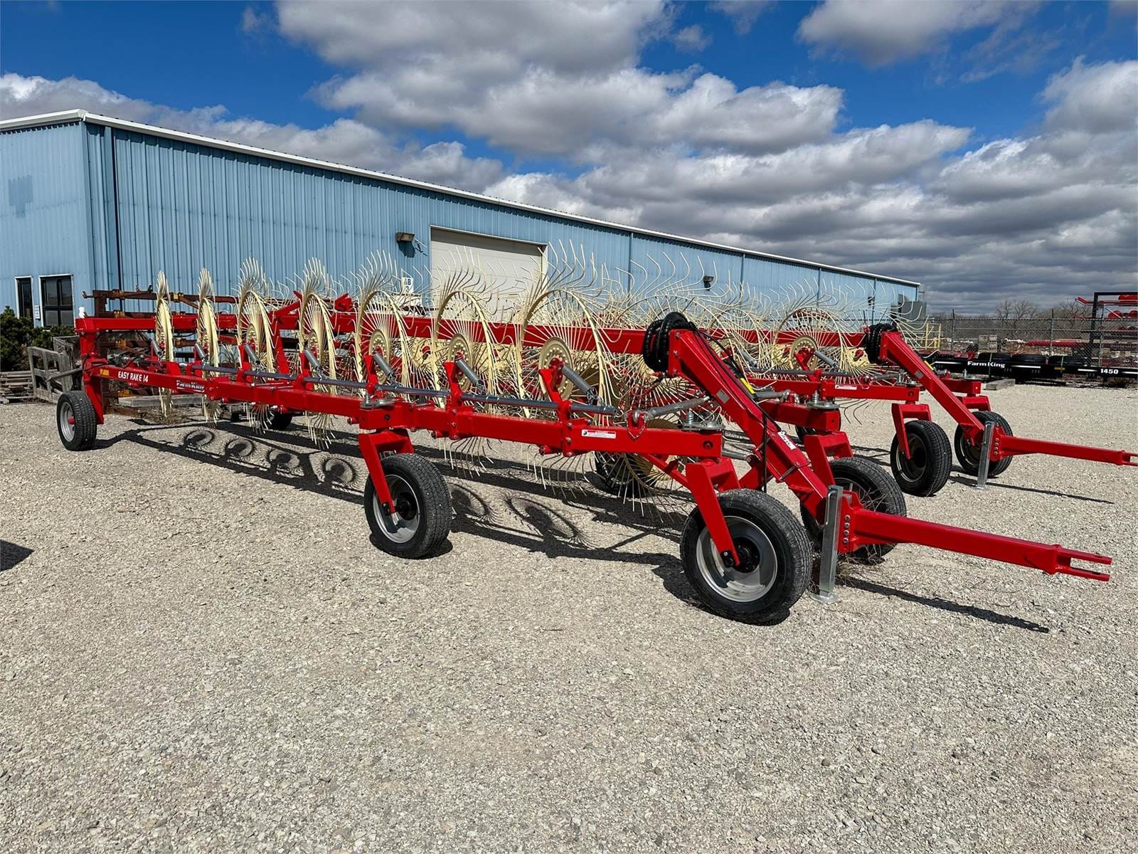 2024 Farm King RE14 Equipment Image0