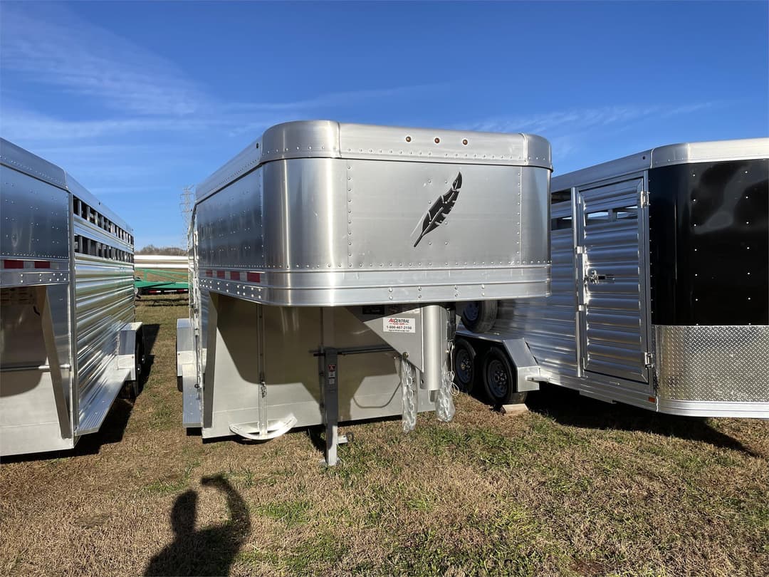 Image of Featherlite Undetermined Image 1