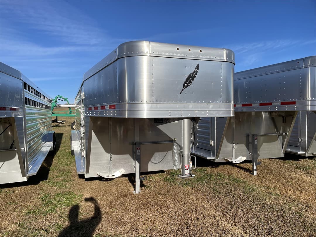 Image of Featherlite Undetermined Image 1