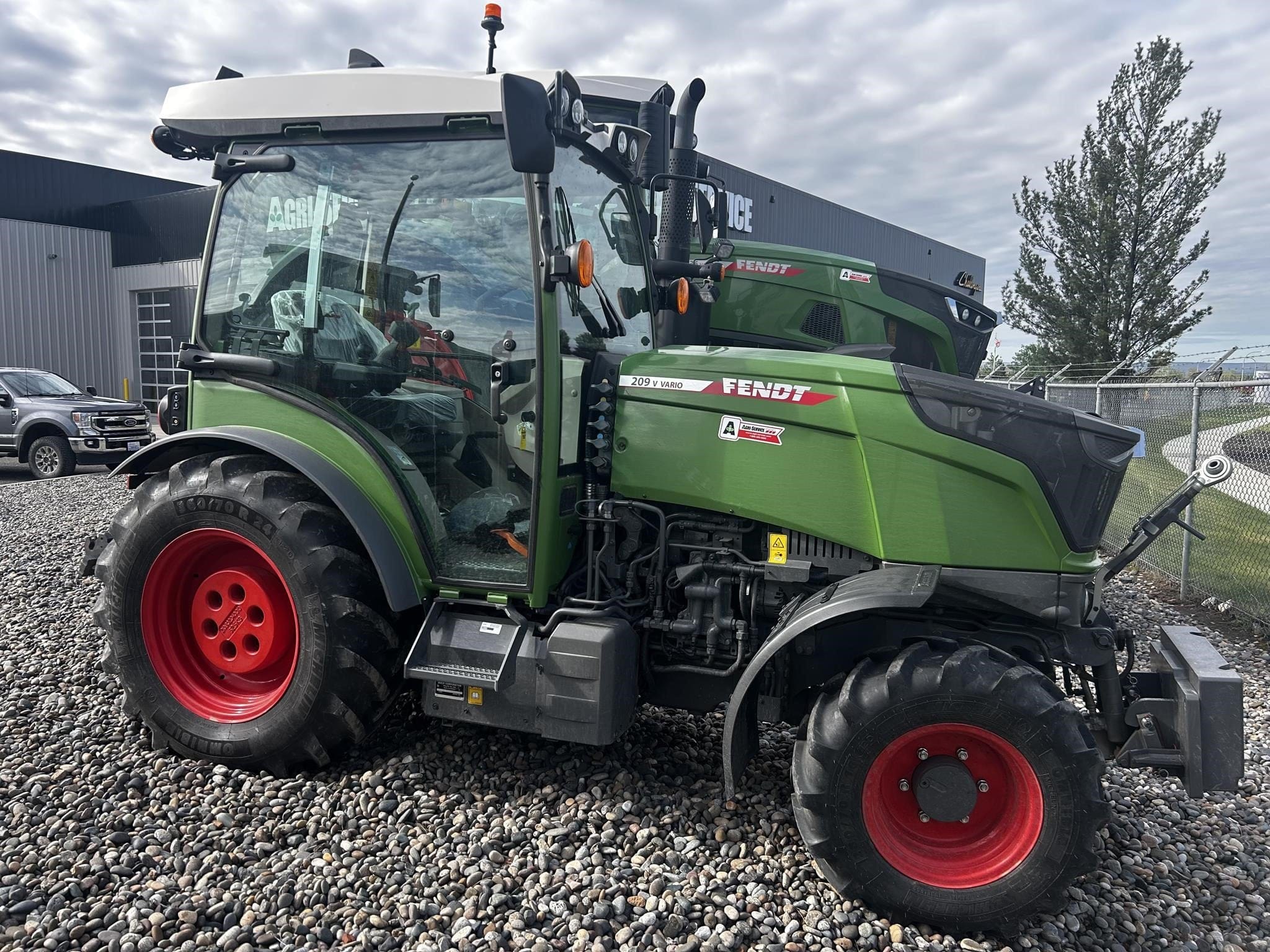 2024 Fendt 209V Vario Equipment Image0