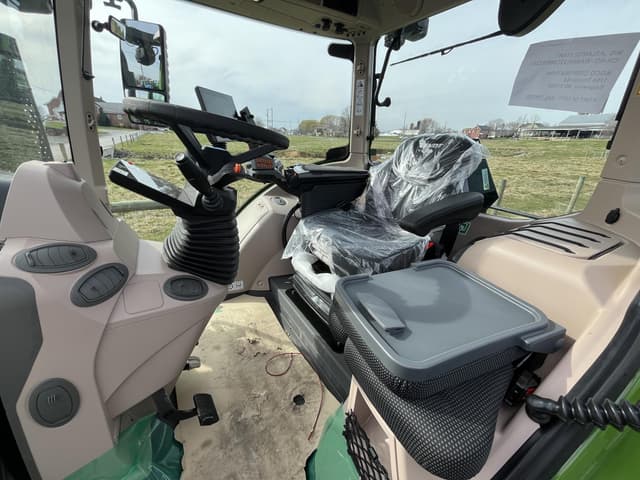 Image of Fendt 514 Vario equipment image 2