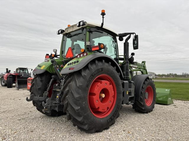 Image of Fendt 718 Vario equipment image 2