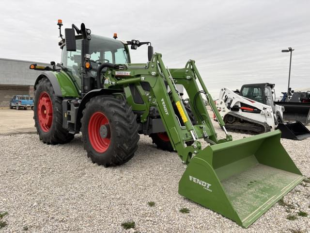 Image of Fendt 718 Vario equipment image 3