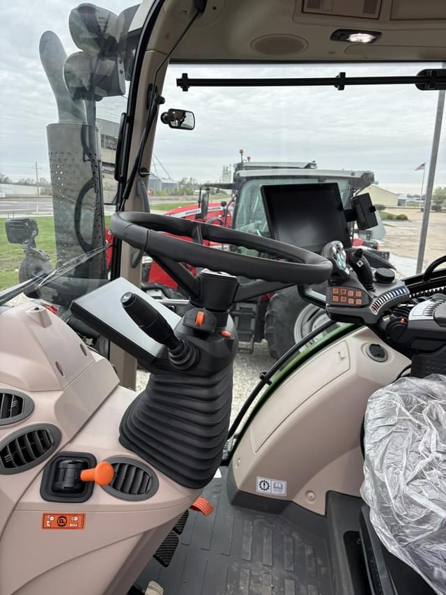 Image of Fendt 718 Vario equipment image 4