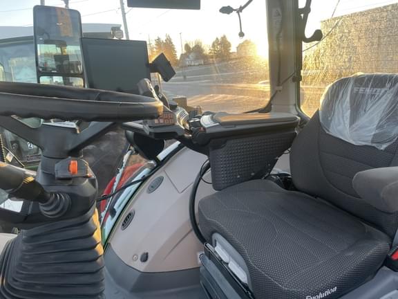 Image of Fendt 933 Vario equipment image 1