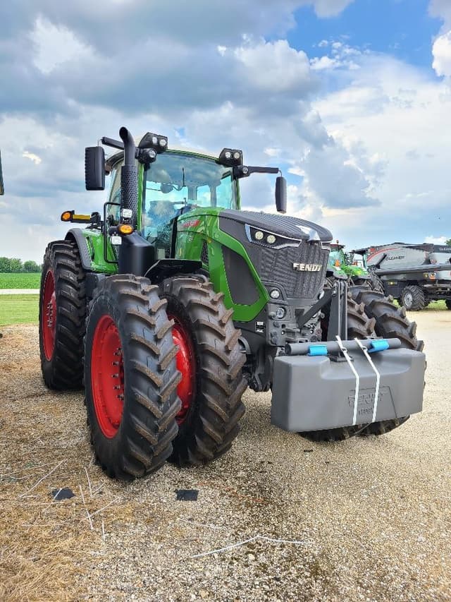 Image of Fendt 933 Vario equipment image 2