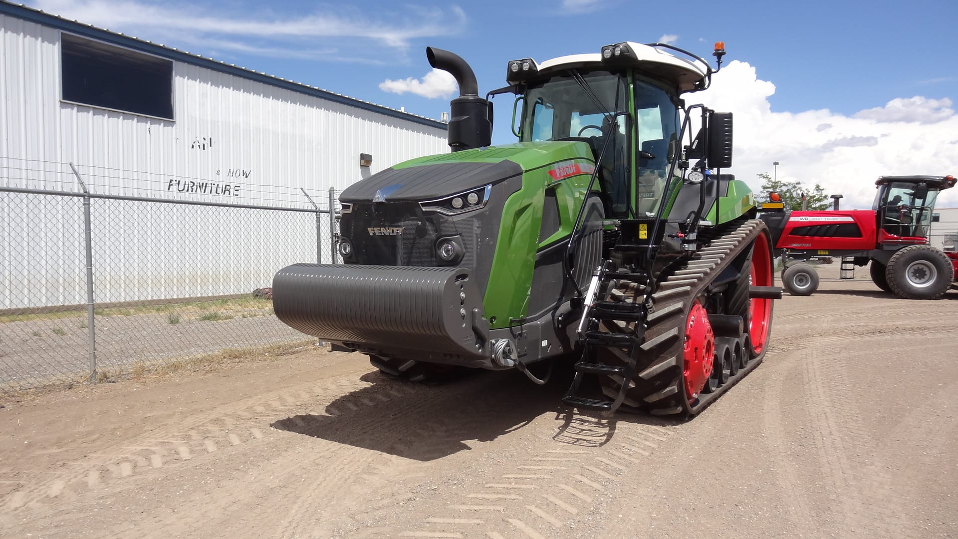 2024 Fendt 1167 Vario MT Equipment Image0