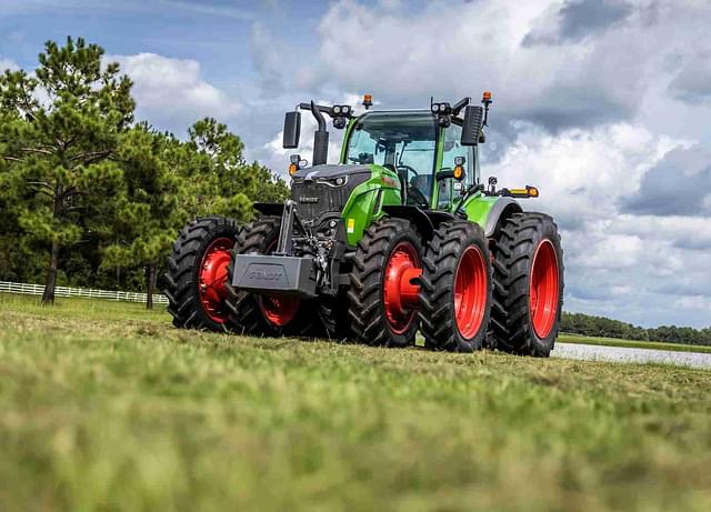 Image of Fendt 724 Vario equipment image 3