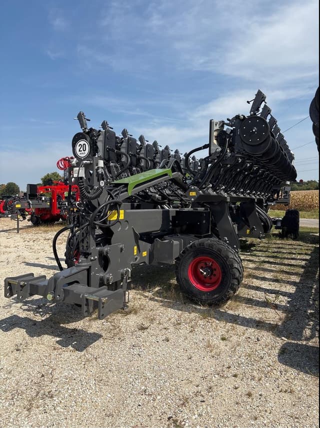 Image of Fendt Momentum 24 equipment image 1