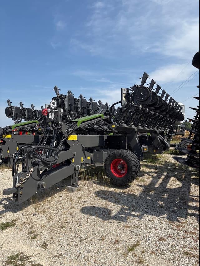 Image of Fendt Momentum 24 equipment image 1