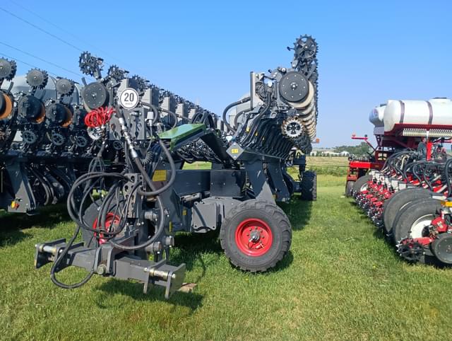 Image of Fendt Momentum 24 equipment image 2