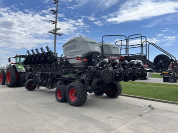 Main image Fendt Momentum 31