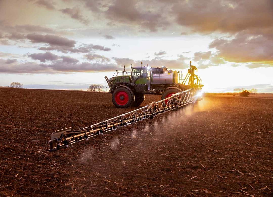 Image of Fendt RoGator 937 Primary image