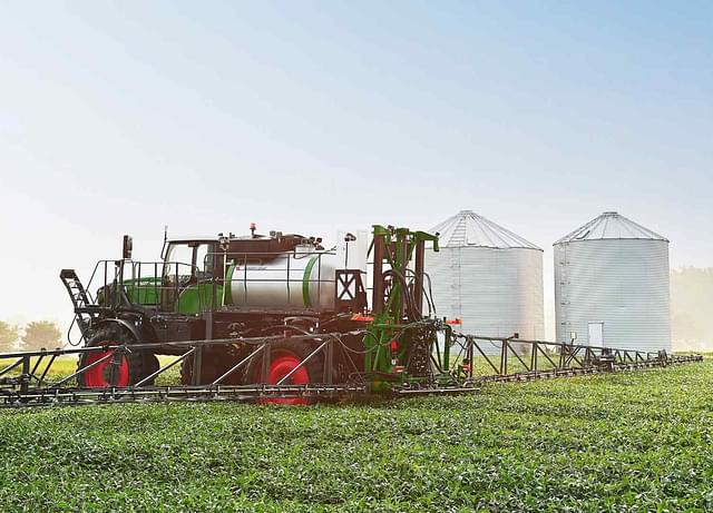 Image of Fendt RoGator 937 equipment image 3