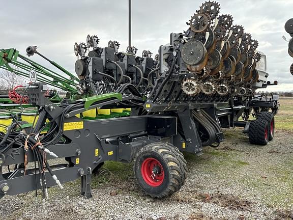 Image of Fendt Momentum 31 equipment image 2