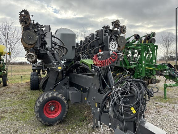 Main image Fendt Momentum 31