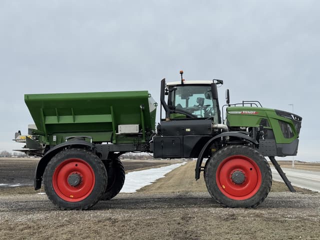 Image of Fendt RoGator 932 equipment image 2