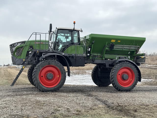 Image of Fendt RoGator 932 equipment image 4