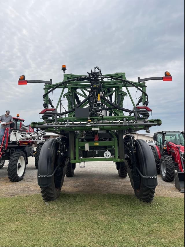Image of Fendt RoGator 934 equipment image 3