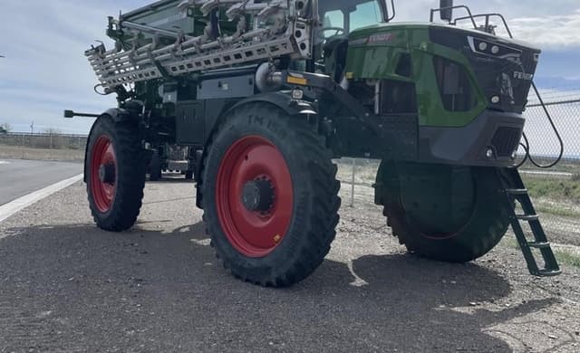 Image of Fendt RoGator 937 equipment image 3