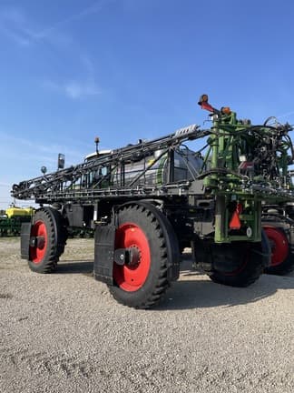 Image of Fendt RoGator 937 equipment image 2