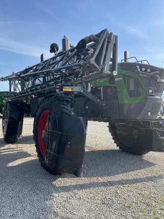 Image of Fendt RoGator 937 equipment image 4
